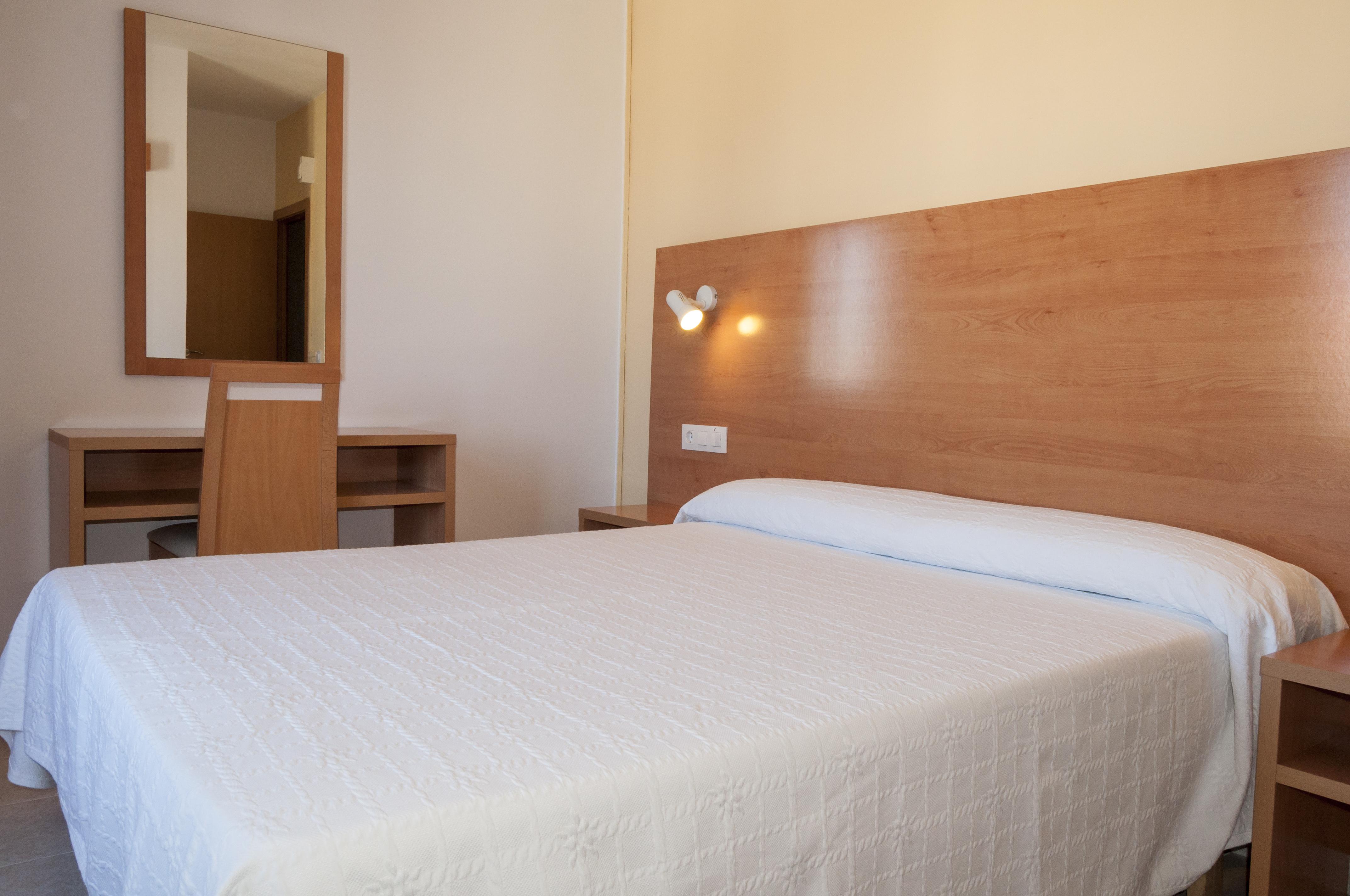 Hotel Madrid Сьюдадела Экстерьер фото